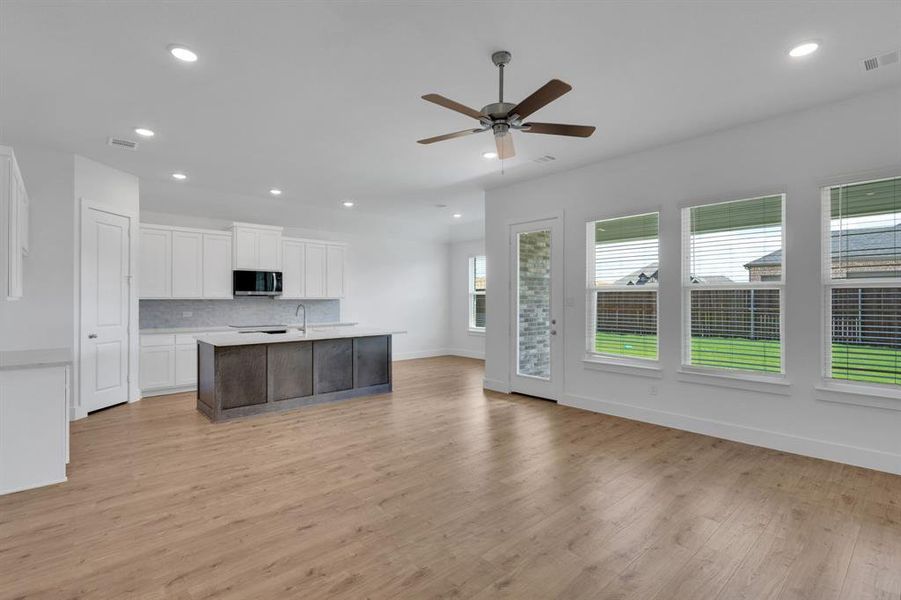 Spacious, unfurnished interior of a new home in Ten Mile Creek Estates, DeSoto (Image 22). Spacious, unfurnished interior of a new home in Ten Mile Creek Estates, DeSoto (Image 22).