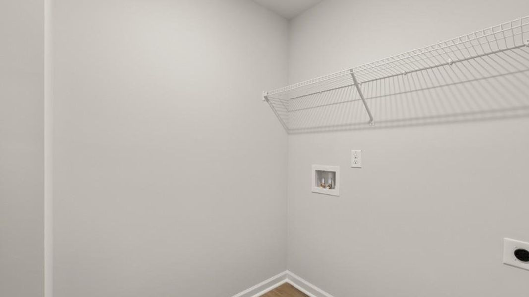 Spacious, unfurnished interior of a new home in Fairhaven, Lithia Springs (Image 28).