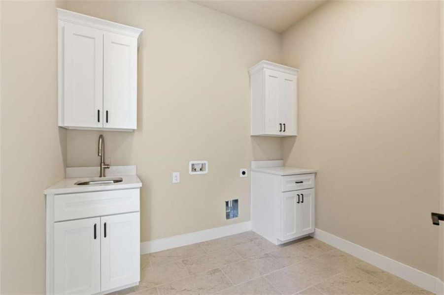Furnished interior view inside a new home in , Clarkesville (Image 8).