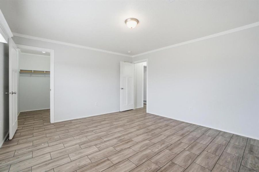 Spacious, unfurnished interior of a new home in , Hawley (Image 15).