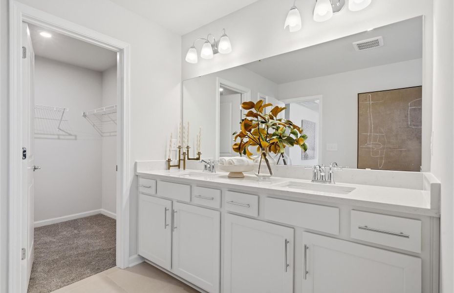Representative furnished interior of a home built from the Valen by Pulte Homes in Harrington, Greenville (Image 15).