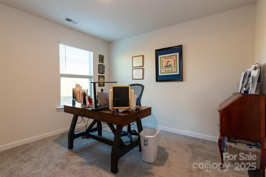 Furnished interior view inside a new home in , Kings Mountain (Image 13).