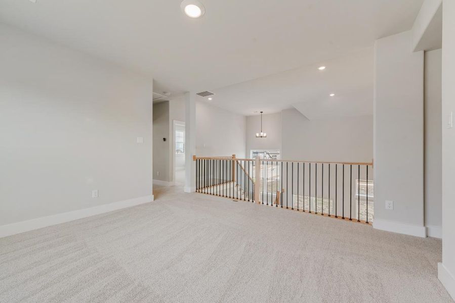 Spacious, unfurnished interior of a new home in Edgewater, Fate (Image 25).