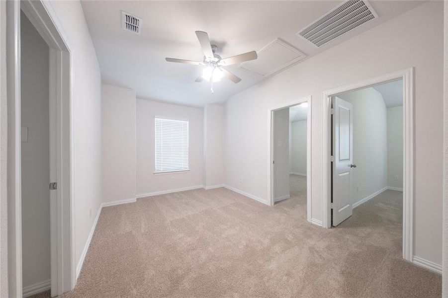 Spacious, unfurnished interior of a new home in Lake Pointe: Lake Pointe at Paloma Creek, Little Elm (Image 11). Spacious, unfurnished interior of a new home in Lake Pointe: Lake Pointe at Paloma Creek, Little Elm (Image 11).