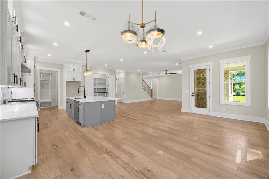 Spacious, unfurnished interior of a new home in , Marietta (Image 26).