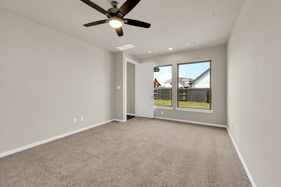 Spacious, unfurnished interior of a new home in Sunterra 50s, Katy (Image 32). Spacious, unfurnished interior of a new home in Sunterra 50s, Katy (Image 32).