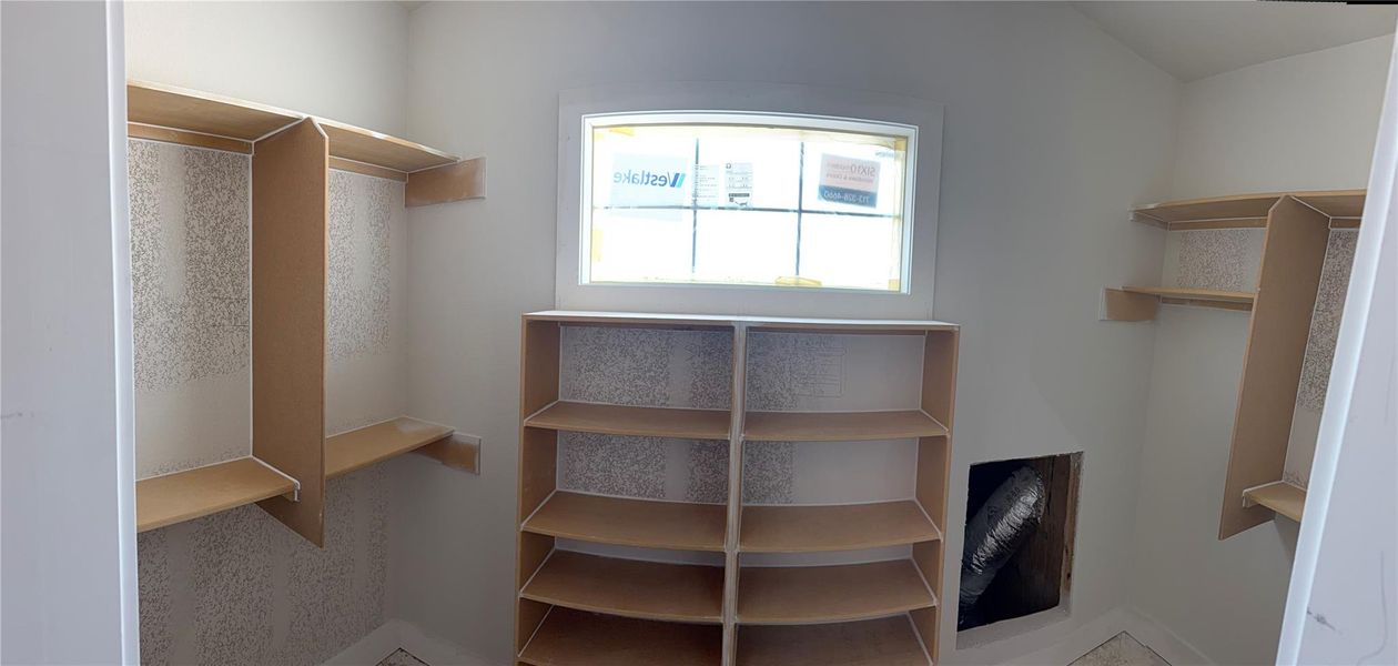 Closet 3 Closet 3
