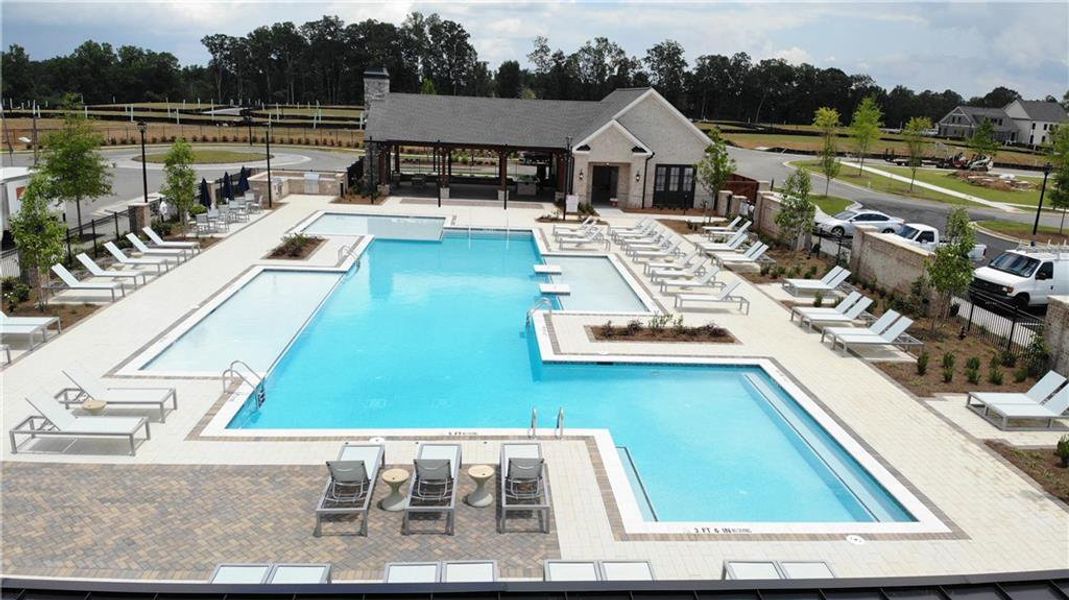 Community amenities in Millcroft Townhomes, Buford (Image 39).