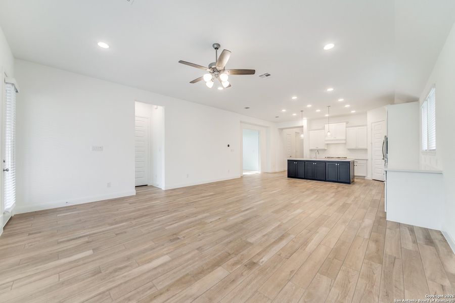Spacious, unfurnished interior of a new home in , New Braunfels (Image 13).