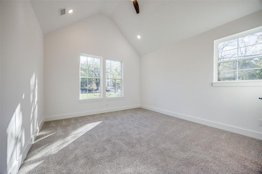 Spacious, unfurnished interior of a new home in , Denison (Image 22).