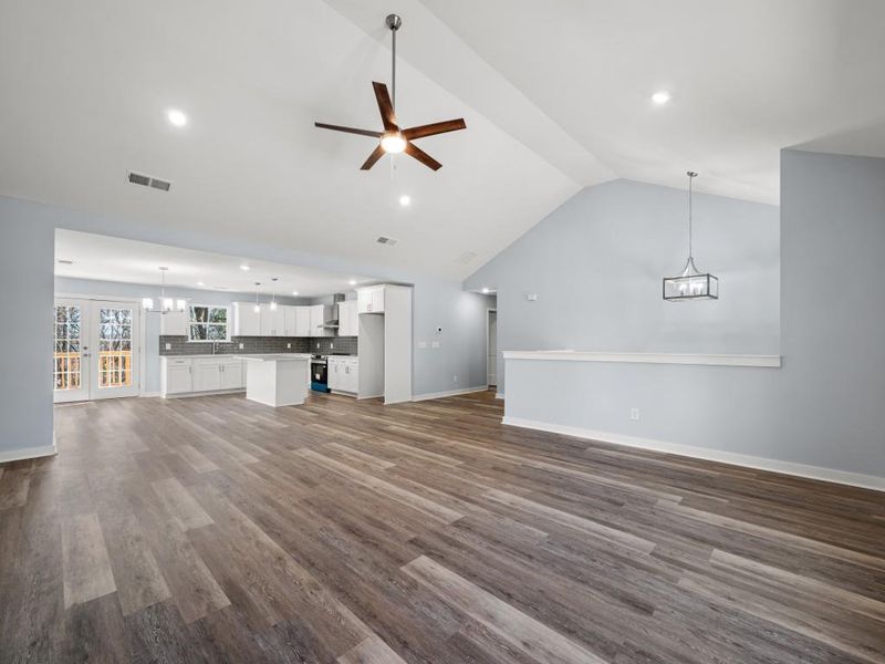 Spacious, unfurnished interior of a new home in , Gainesville (Image 25).