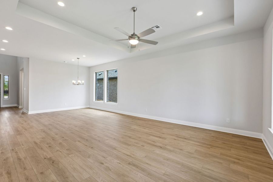 Spacious, unfurnished interior of a new home in 6 Creeks, Kyle (Image 24).