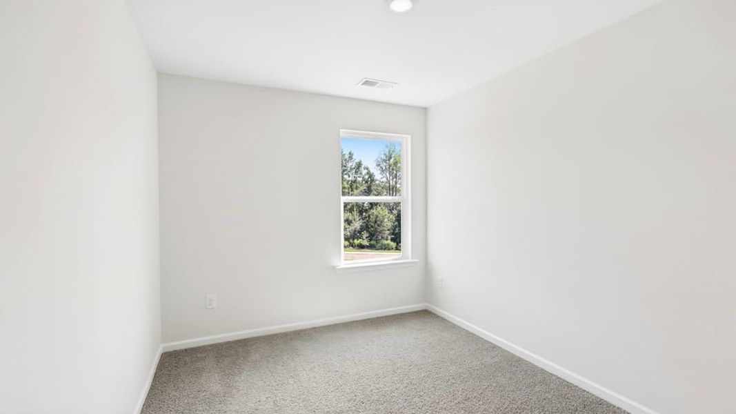Spacious, unfurnished interior of a new home in Covington Village, Greer (Image 24).