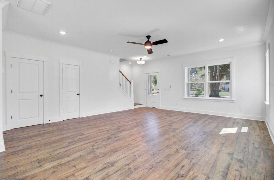 Spacious, unfurnished interior of a new home in , Charleston (Image 10).