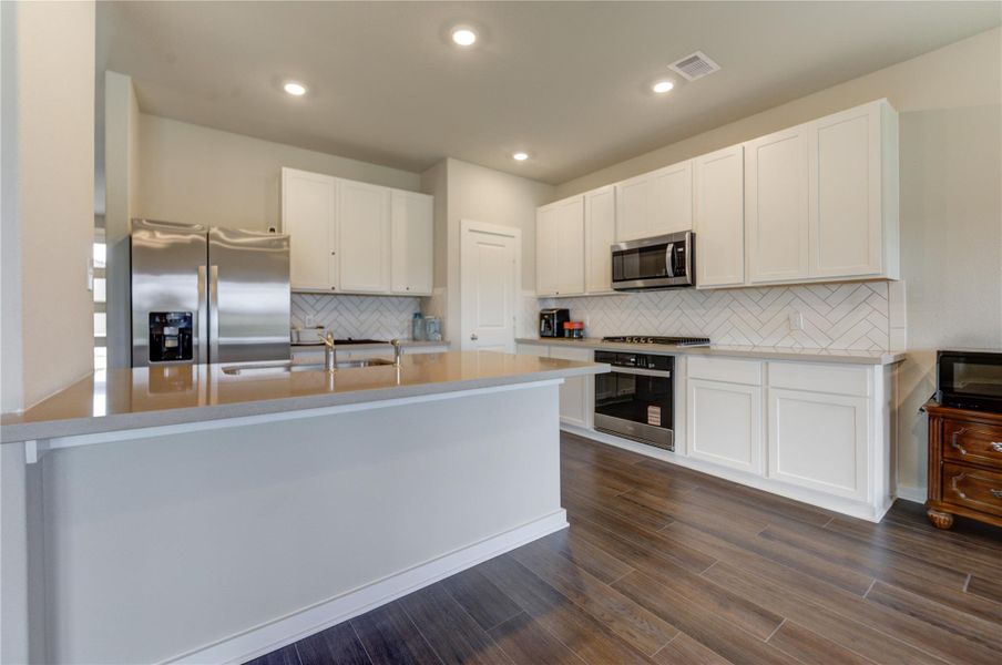 Furnished interior view inside a new home in Arabella on the Prairie, Richmond (Image 6).