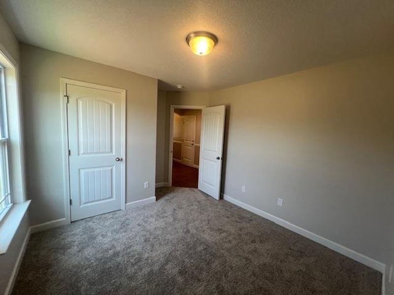 Spacious, unfurnished interior of a new home in Cleveland Meadows, Spartanburg (Image 21).