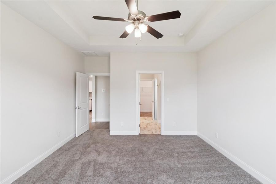 Spacious, unfurnished interior of a new home in Windsor, North Augusta (Image 13).