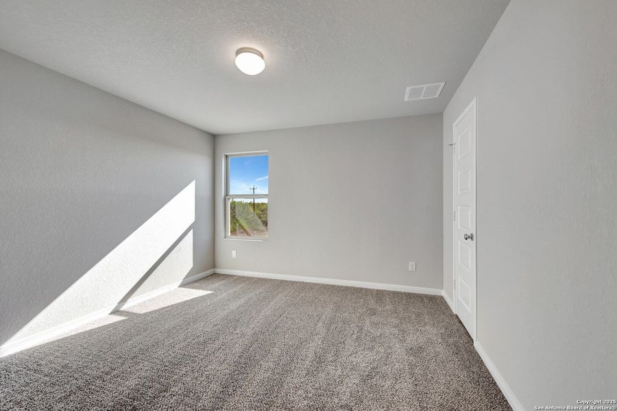 Spacious, unfurnished interior of a new home in Paloma Park, Converse (Image 24).