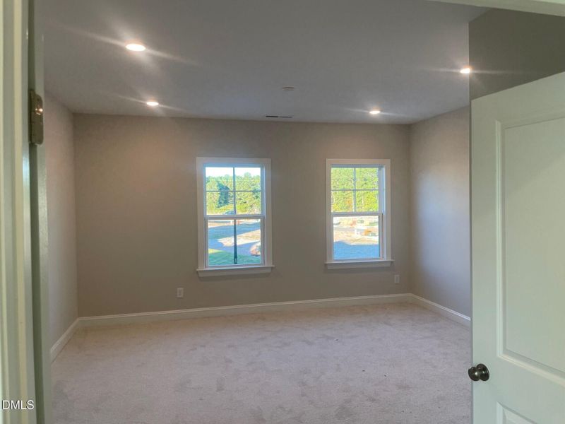 207 bonus room