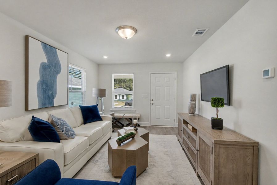 Representative furnished interior of a home built from the Plan 1250 by Adams Homes in Turtle Creek, Cantonment (Image 17).
