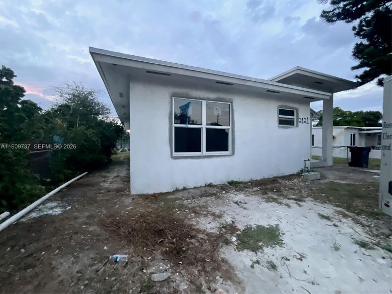 Image 3 of a home in . Image 3 of a home in .