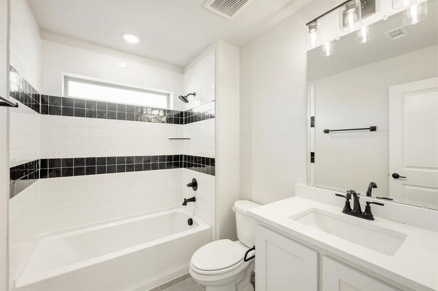 Furnished interior view inside a new home in Rockwood, Mansfield (Image 6).