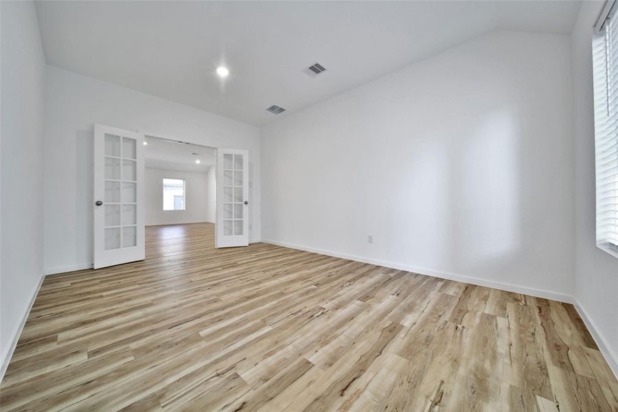 Spacious, unfurnished interior of a new home in The Highlands: Richmond Collections, Porter (Image 24).