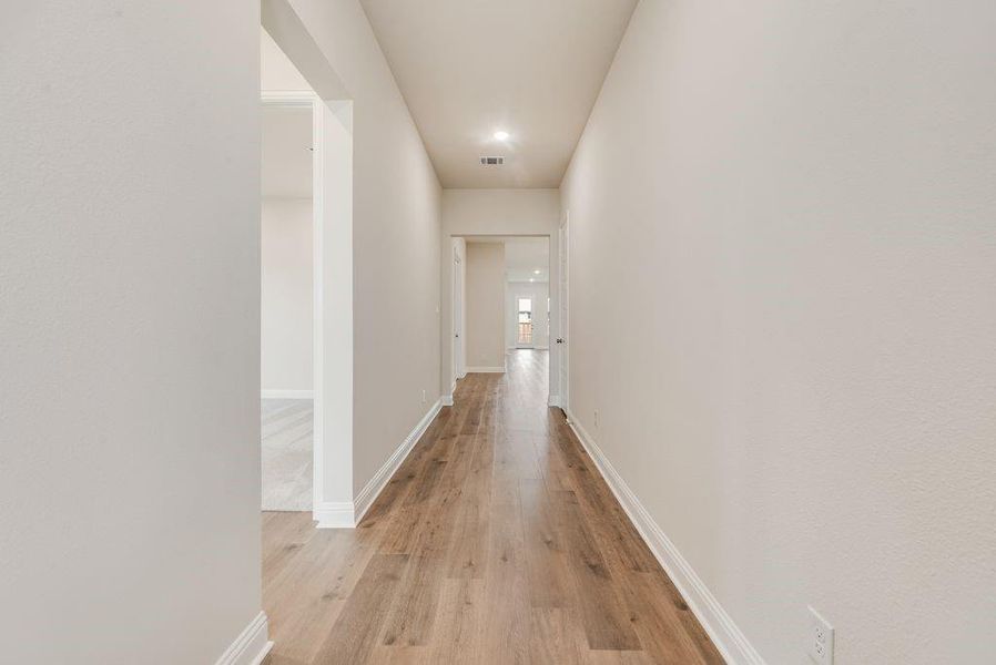 Spacious, unfurnished interior of a new home in Bayside, Rowlett (Image 31).