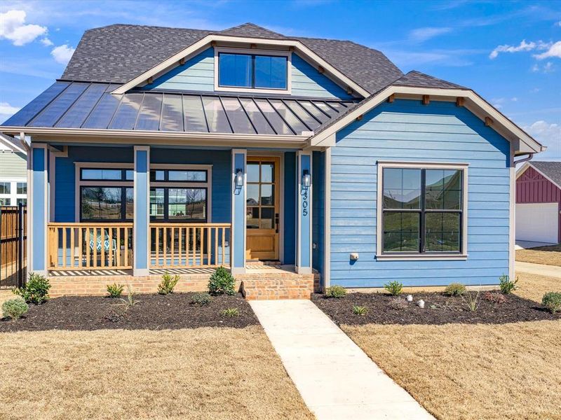 Front exterior of a new home in , Midlothian, TX, highlighting curb appeal (Image 2). Front exterior of a new home in , Midlothian, TX, highlighting curb appeal (Image 2).