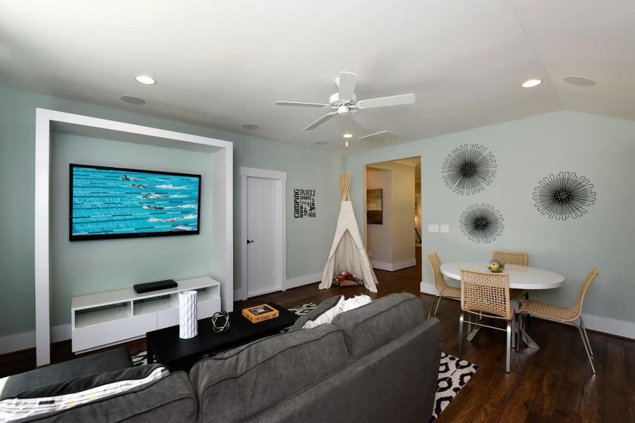 The Branford Bonus Room