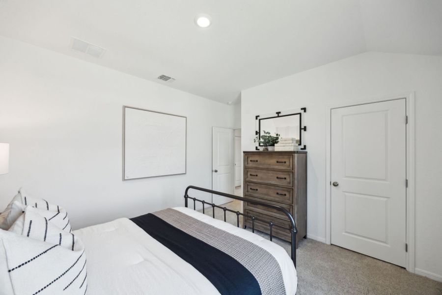 Representative furnished interior of a home built from the Hamilton by Pulte Homes in Windcress, Cove (Image 15). Representative furnished interior of a home built from the Hamilton by Pulte Homes in Windcress, Cove (Image 15).