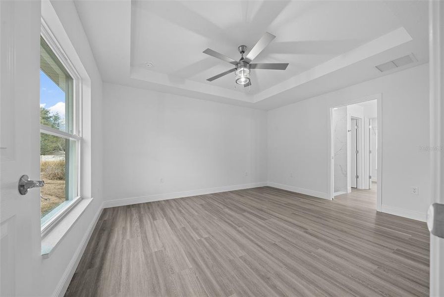 Spacious, unfurnished interior of a new home in , Ocala (Image 19).