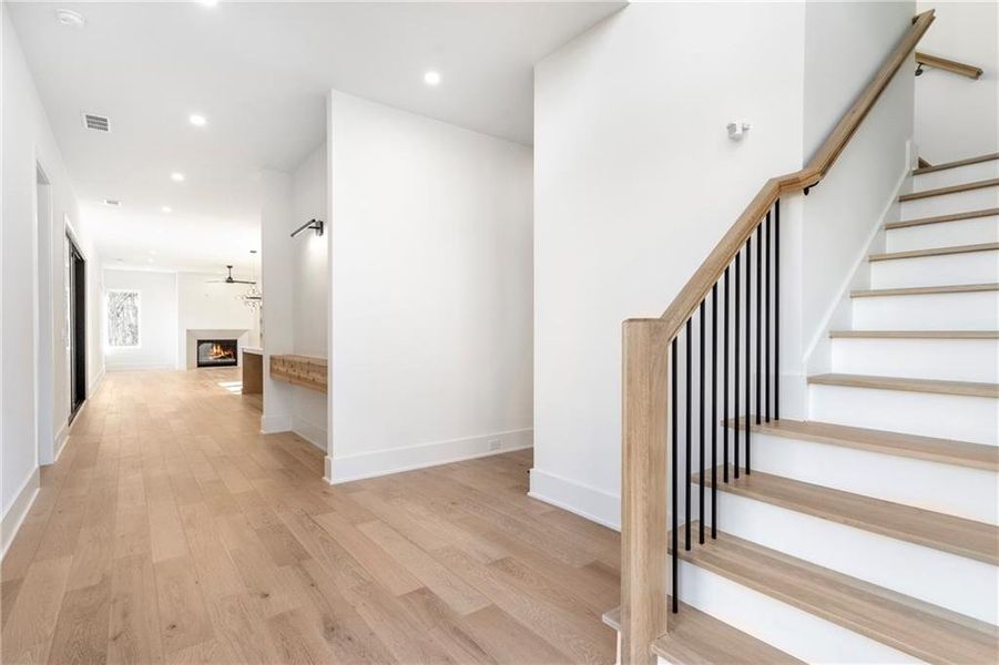 Spacious, unfurnished interior of a new home in Aster, Roswell (Image 23).