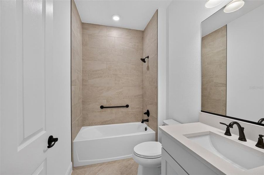 Furnished interior view inside a new home in , Ocala (Image 7).