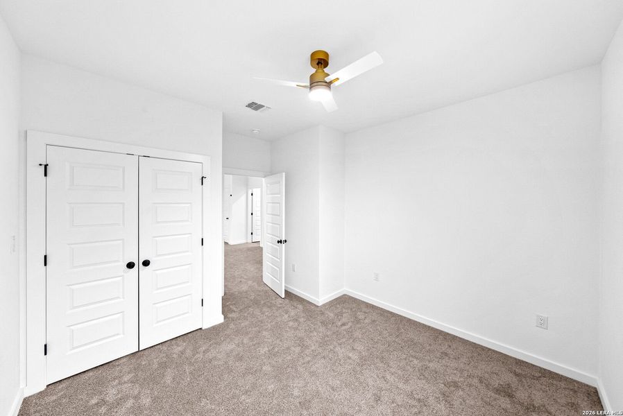 Spacious, unfurnished interior of a new home in , San Antonio (Image 36).