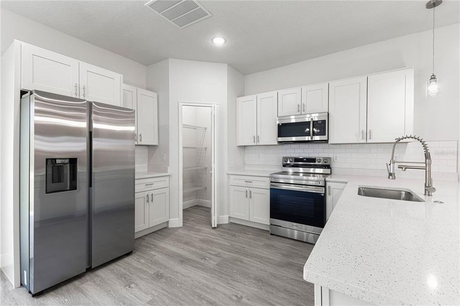 Furnished interior view inside a new home in , Ocala (Image 5).