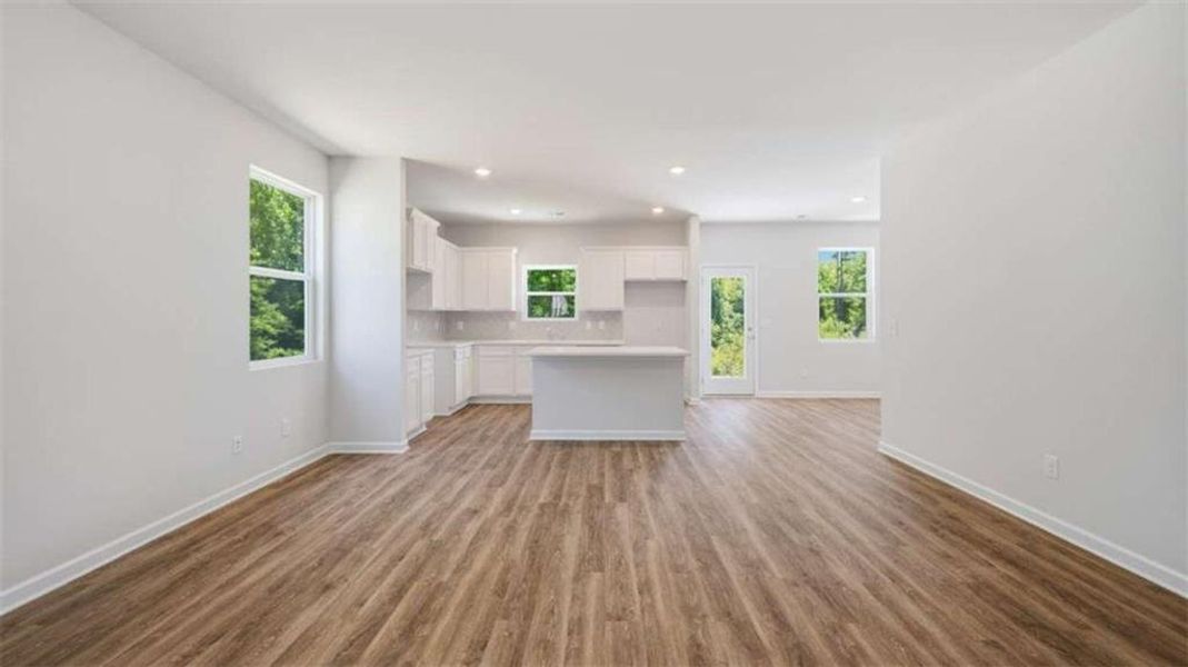Spacious, unfurnished interior of a new home in Shoal Creek, Hampton (Image 11).