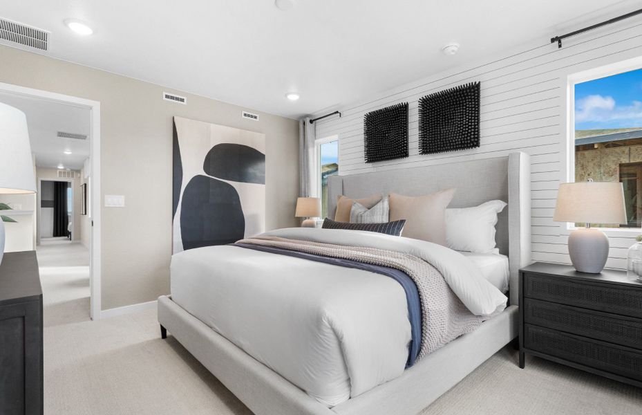 Representative furnished interior of a home built from the Rowen by Pulte Homes in Barefoot Village, Longmont (Image 9).