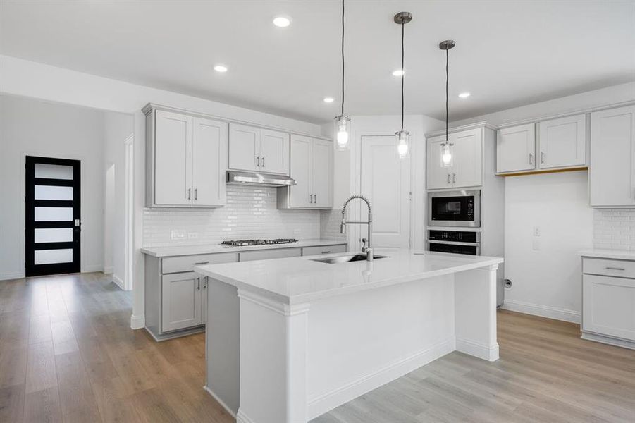 550 Ardsley Park Drive ~ Ready Now 550 Ardsley Park Drive ~ Ready Now