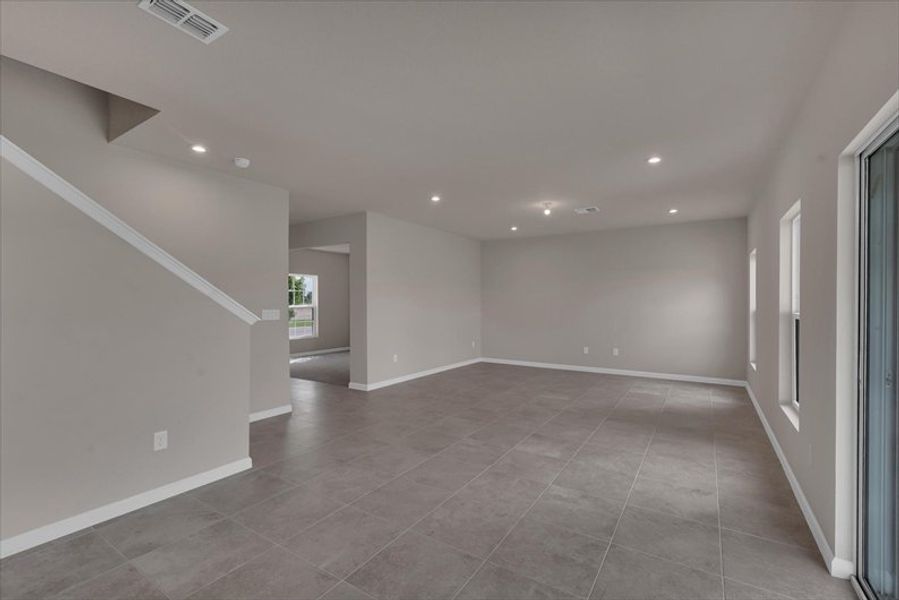 Spacious, unfurnished interior of a new home in Terra Lago, Indiantown (Image 8). Spacious, unfurnished interior of a new home in Terra Lago, Indiantown (Image 8).