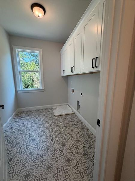 Spacious, unfurnished interior of a new home in , Marietta (Image 22).