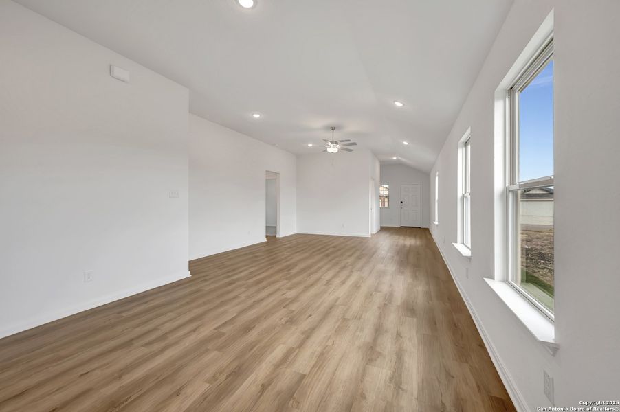 Spacious, unfurnished interior of a new home in Park Place, New Braunfels (Image 26).