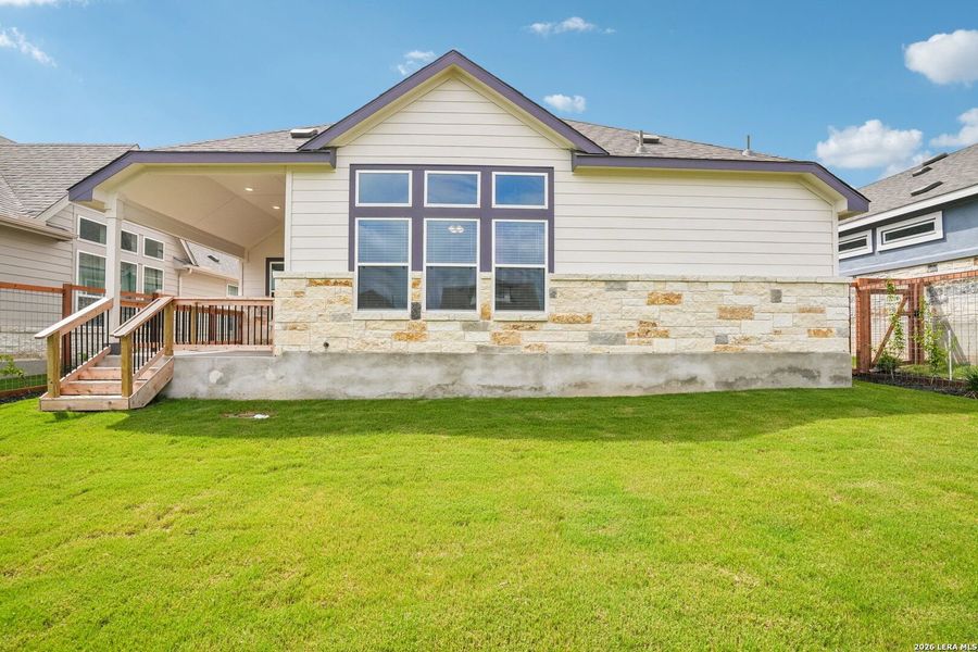 Exterior details and patio area of a home in The Crossvine, Schertz (Image 18).