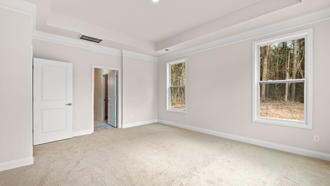 Spacious, unfurnished interior of a new home in Campbell Ridge, Piedmont (Image 26).