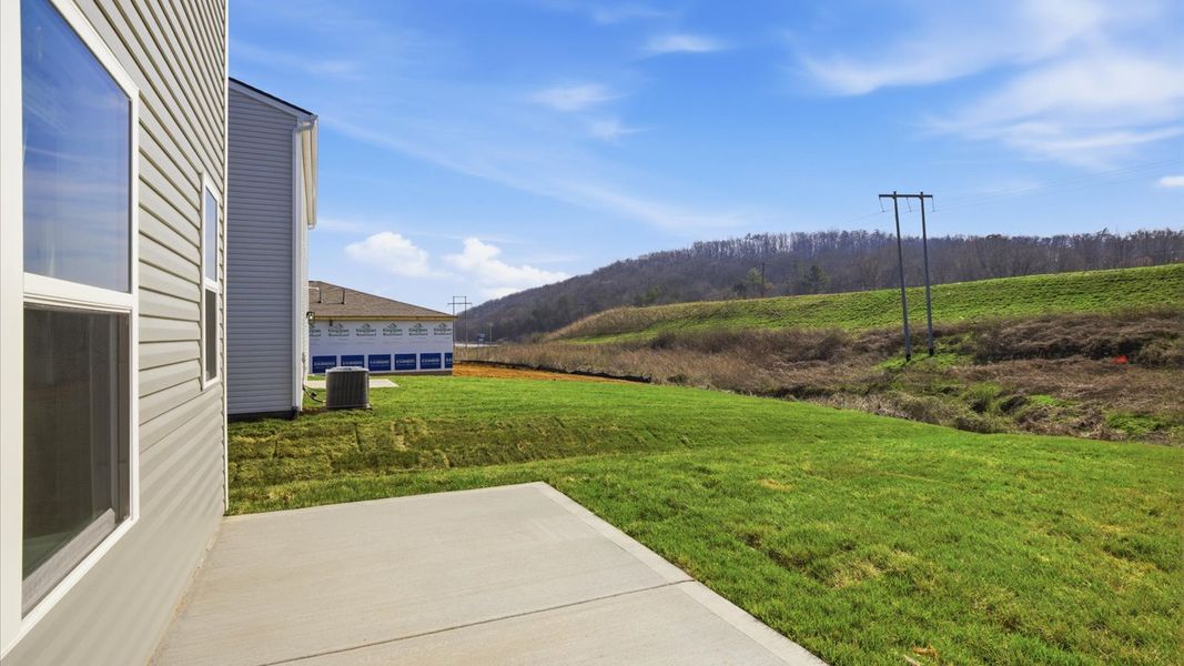 Exterior details and patio area of a home in Emory Creek, Harriman (Image 22).