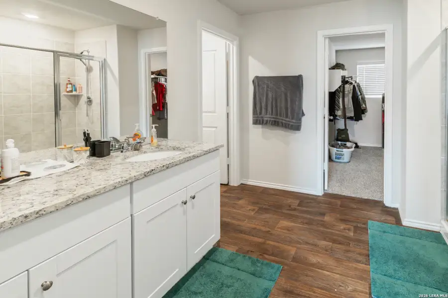 Furnished interior view inside a new home in Avenida, Converse (Image 16).