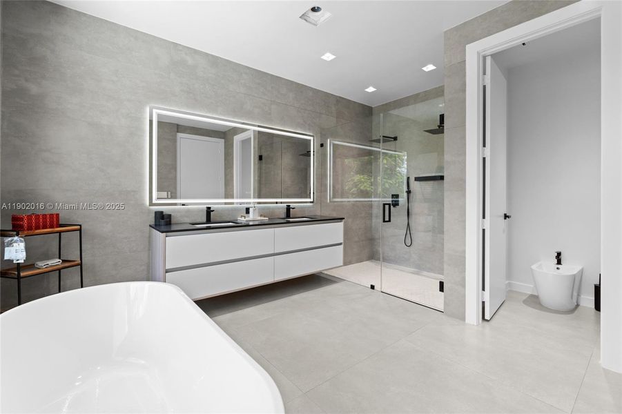 Furnished interior view inside a new home in , Miami (Image 26). Furnished interior view inside a new home in , Miami (Image 26).