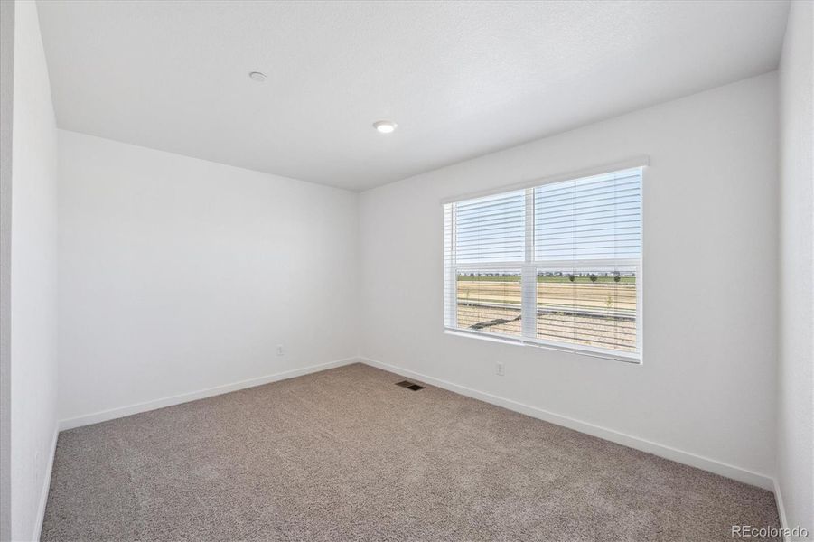 Spacious, unfurnished interior of a new home in Settlers Crossing, Commerce City (Image 16).