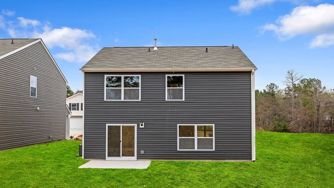 Exterior details and patio area of a home in Hawk Ridge, Anderson (Image 3).