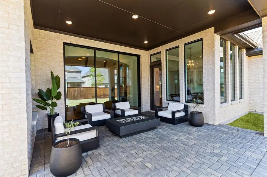 Exterior details and patio area of a home in Mustang Lakes, Celina (Image 3).